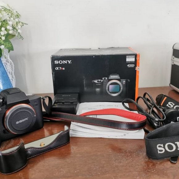 Sony Alpha A7R III 👌intobeem.com👌 - Picture 1 of 3